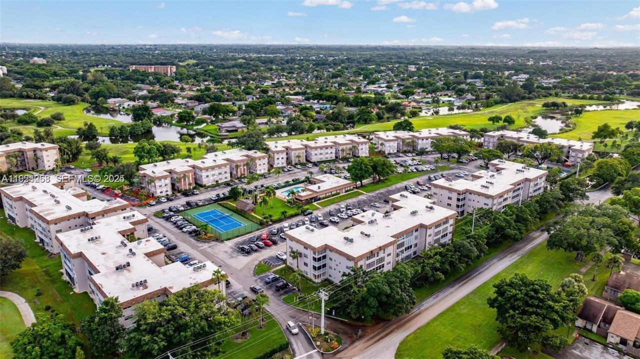 8161 SW 24th Ct, Unit 404, Davie, FL 33324 Photo