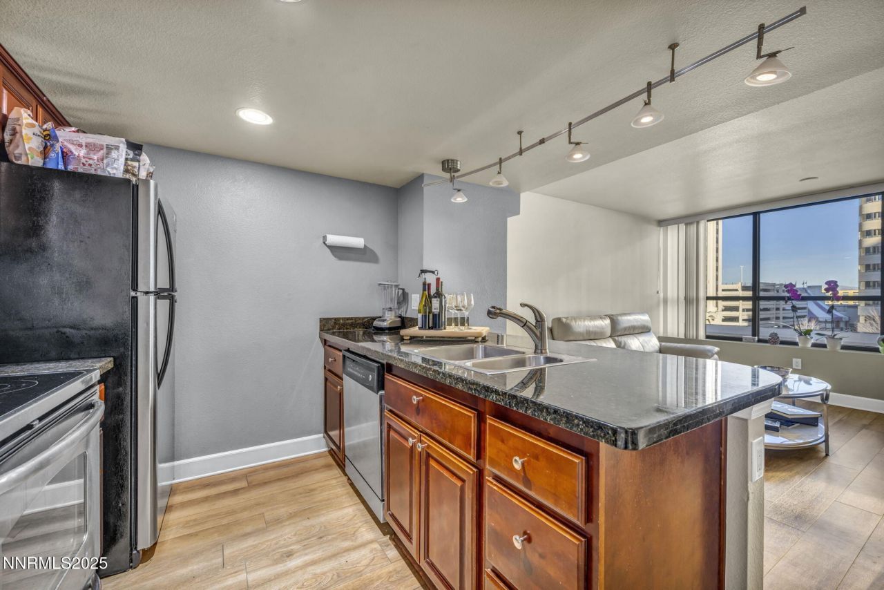 450 N Arlington Avenue, Unit 602, Reno, NV 89503 Photo