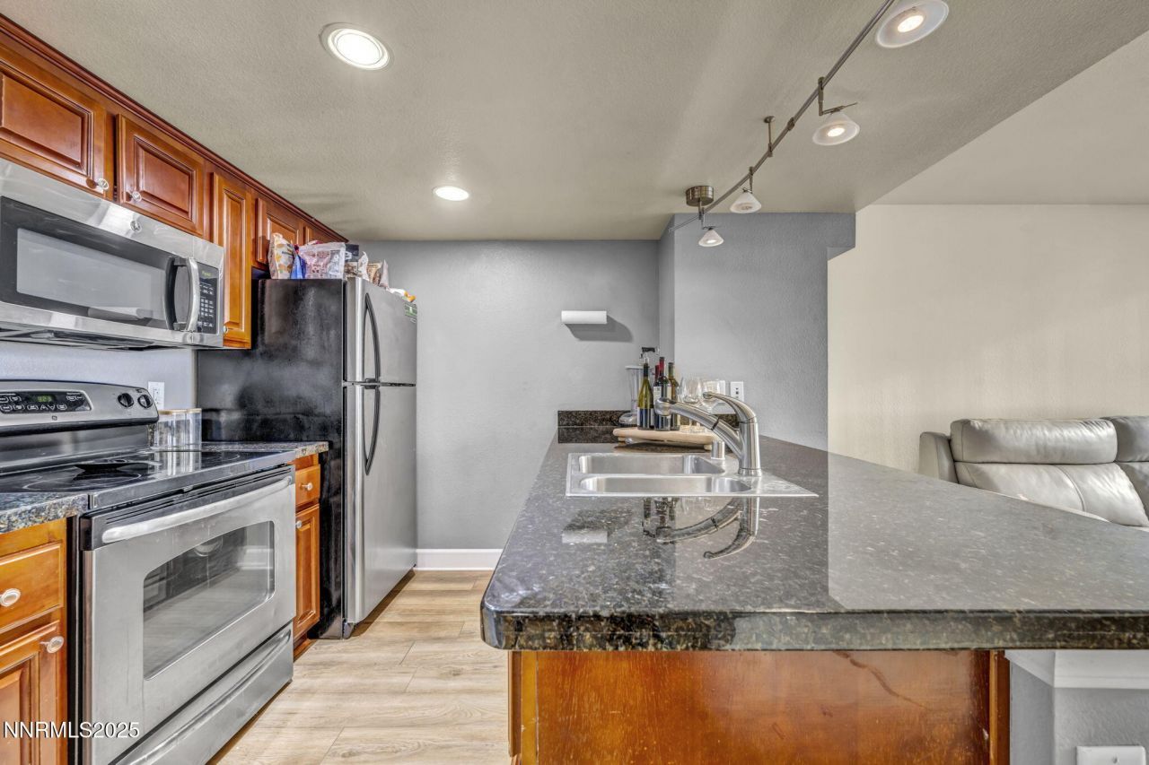 450 N Arlington Avenue, Unit 602, Reno, NV 89503 Photo