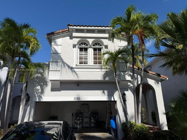 3085 NE 208th Ter, Aventura, FL 33180