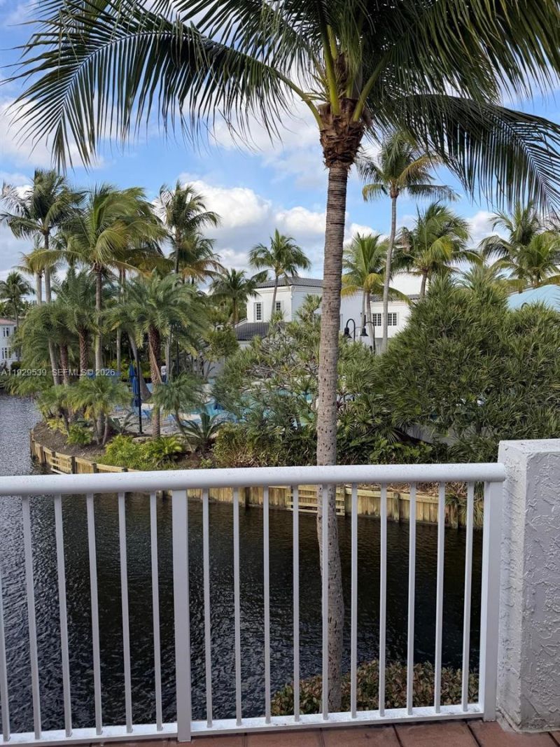 3085 NE 208th Ter, Aventura, FL 33180 Photo