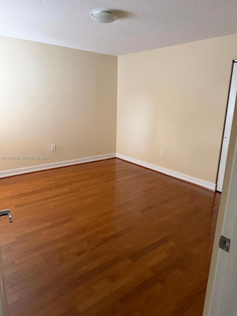 3085 NE 208th Ter, Aventura, FL 33180 Photo