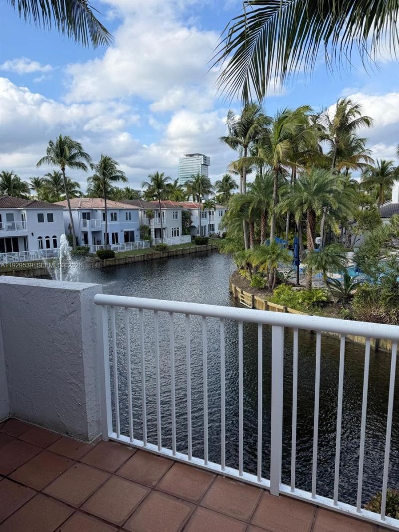 3085 NE 208th Ter, Aventura, FL 33180 Photo