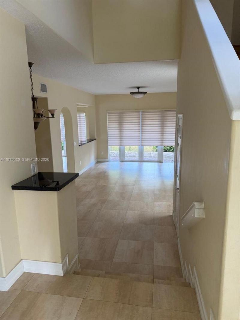 3085 NE 208th Ter, Aventura, FL 33180 Photo