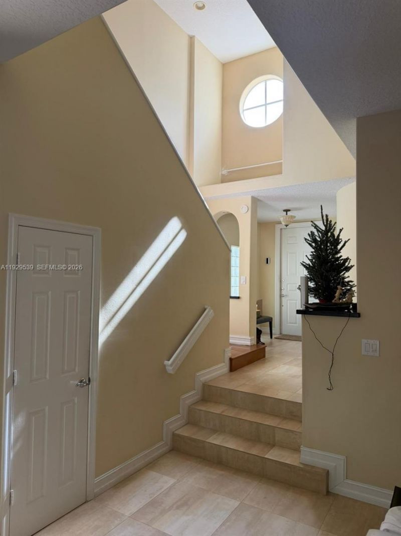 3085 NE 208th Ter, Aventura, FL 33180 Photo