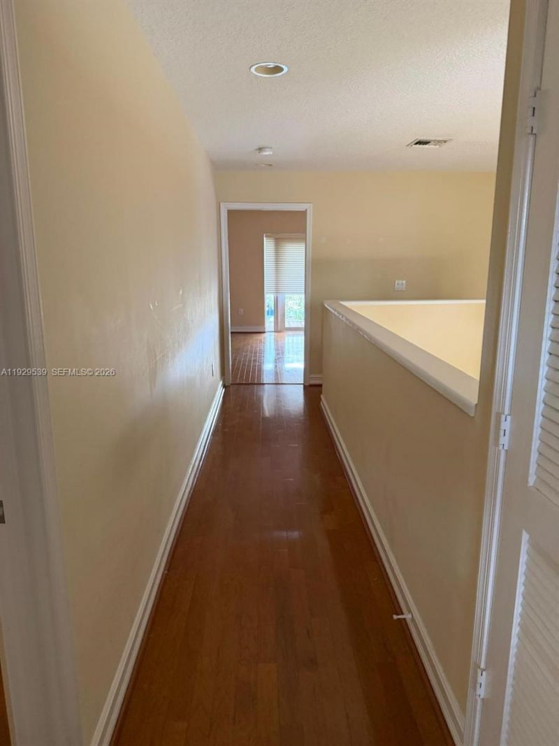 3085 NE 208th Ter, Aventura, FL 33180 Photo