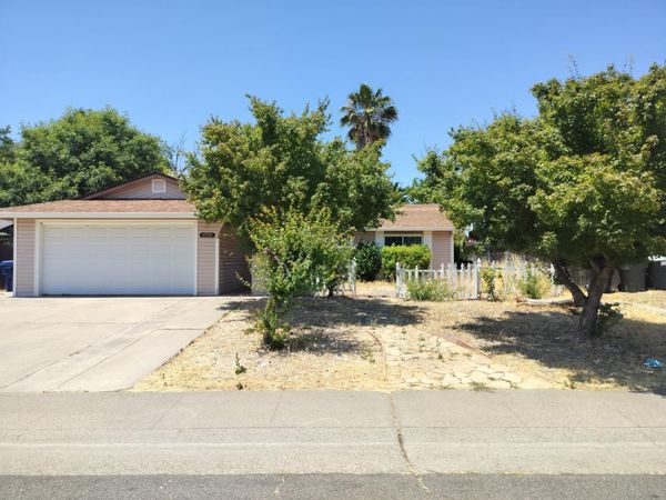4729 Moorpark Way, Sacramento, CA 95842