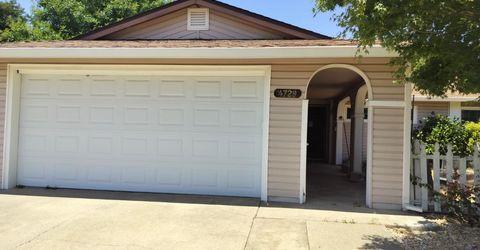 4729 Moorpark Way, Sacramento, CA 95842 Photo