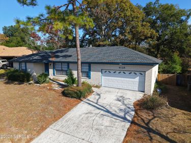 4135 DAWNRIDGE Road E, Jacksonville, FL 32277