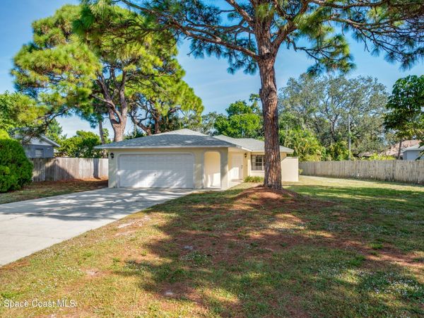 128 Lagoon Avenue, Melbourne, FL 32901