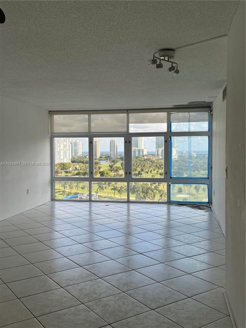 20100 W Country Club Dr, Unit 1606, Aventura, FL 33180 Photo