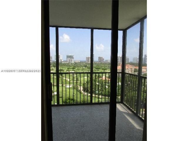 20100 W Country Club Dr, Unit 1606, Aventura, FL 33180 Photo