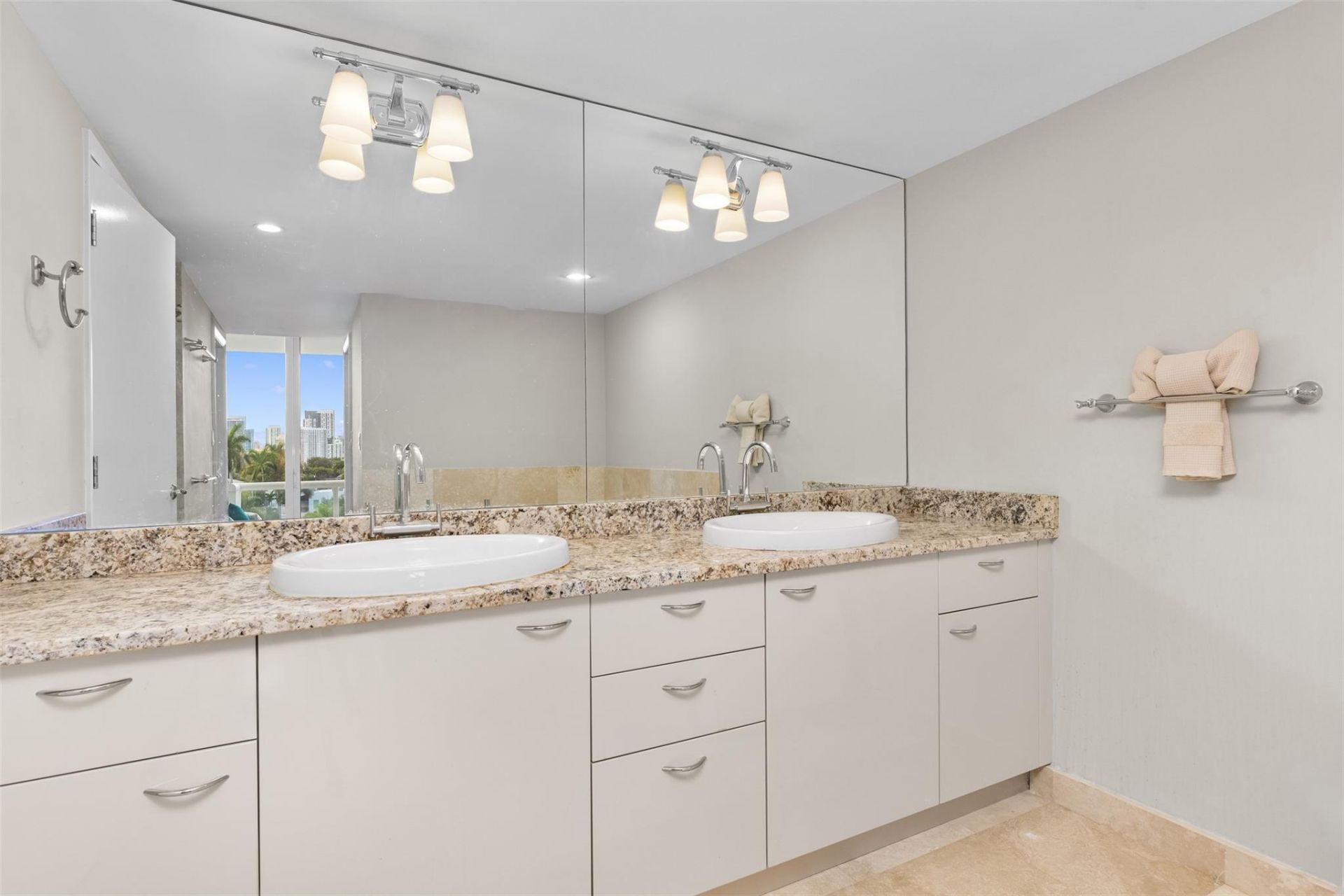 45 Hendricks Isle, Unit 403, Fort Lauderdale, FL 33301 Photo