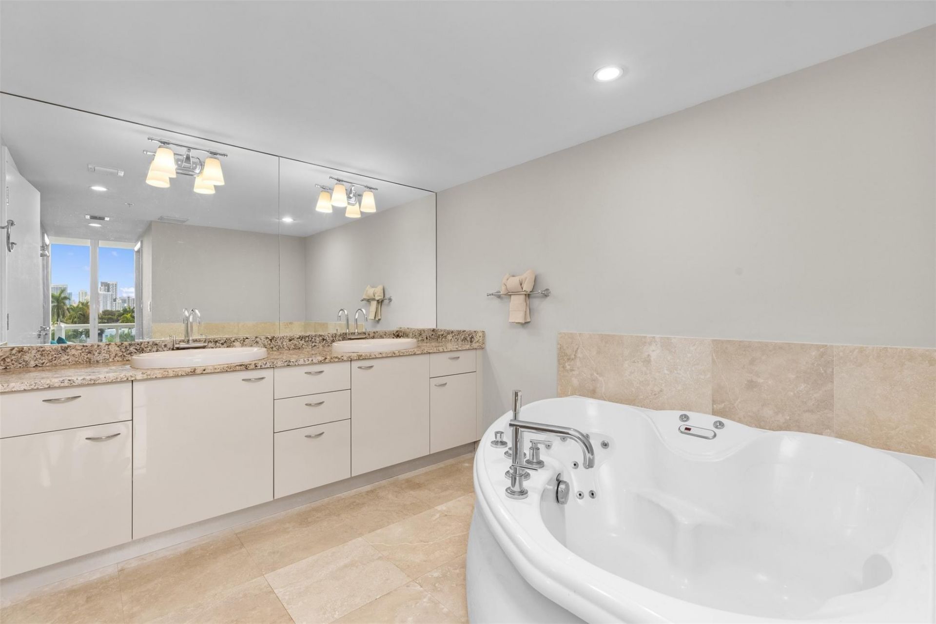 45 Hendricks Isle, Unit 403, Fort Lauderdale, FL 33301 Photo