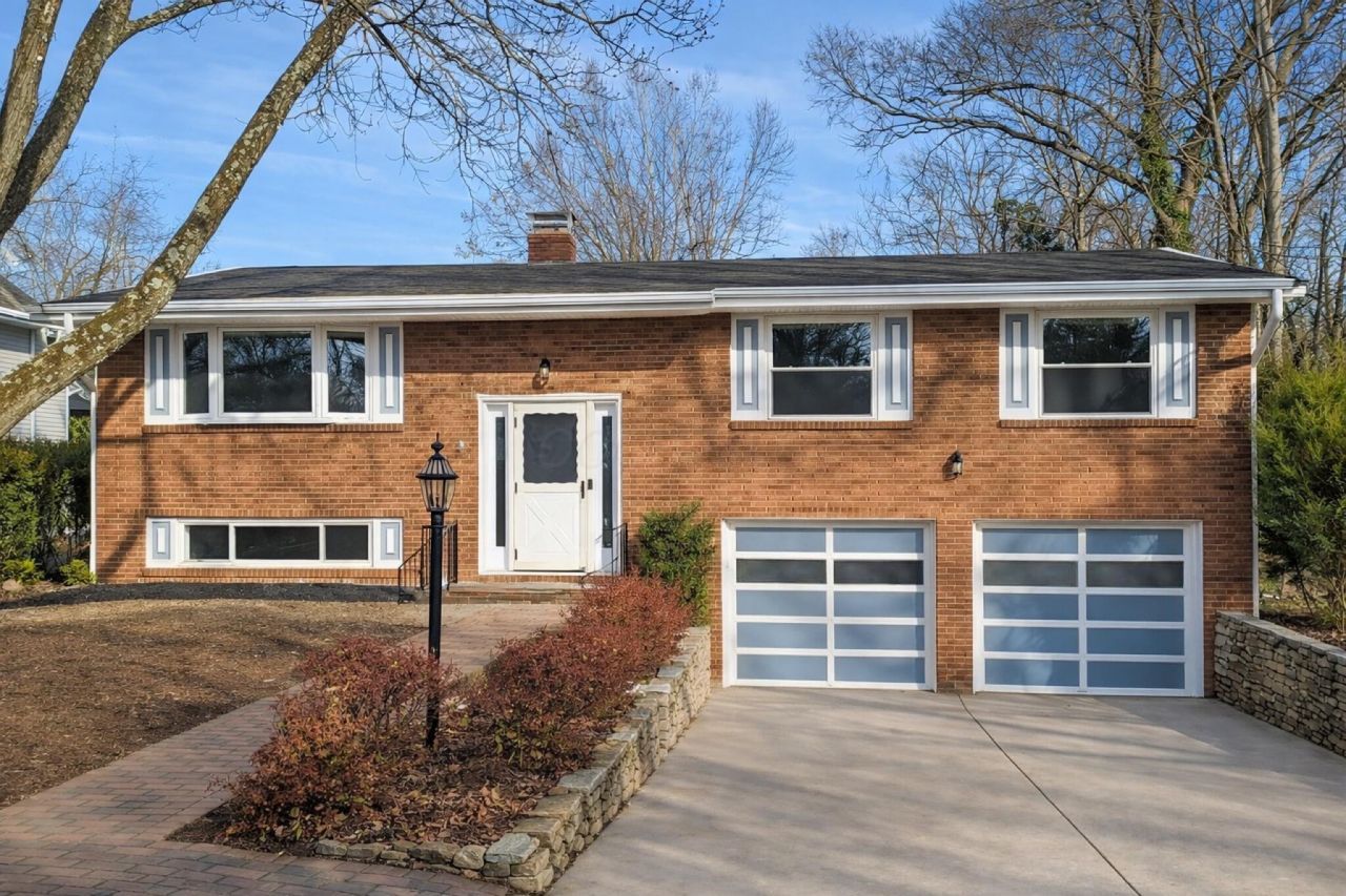 340 E Dublin Granville Road, Worthington, OH 43085 Main Photo