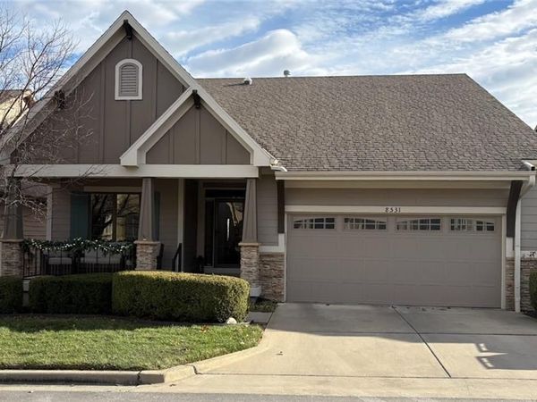 8531 Barstow Street, Lenexa, KS 66219