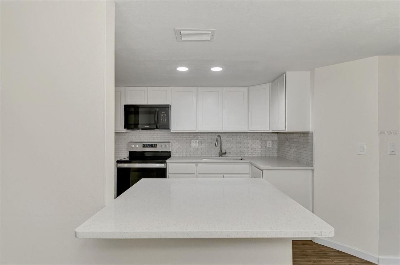 5026 Water Oak Drive, Unit 102, Bradenton, FL 34207 Photo