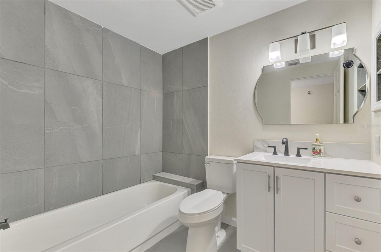 5026 Water Oak Drive, Unit 102, Bradenton, FL 34207 Photo