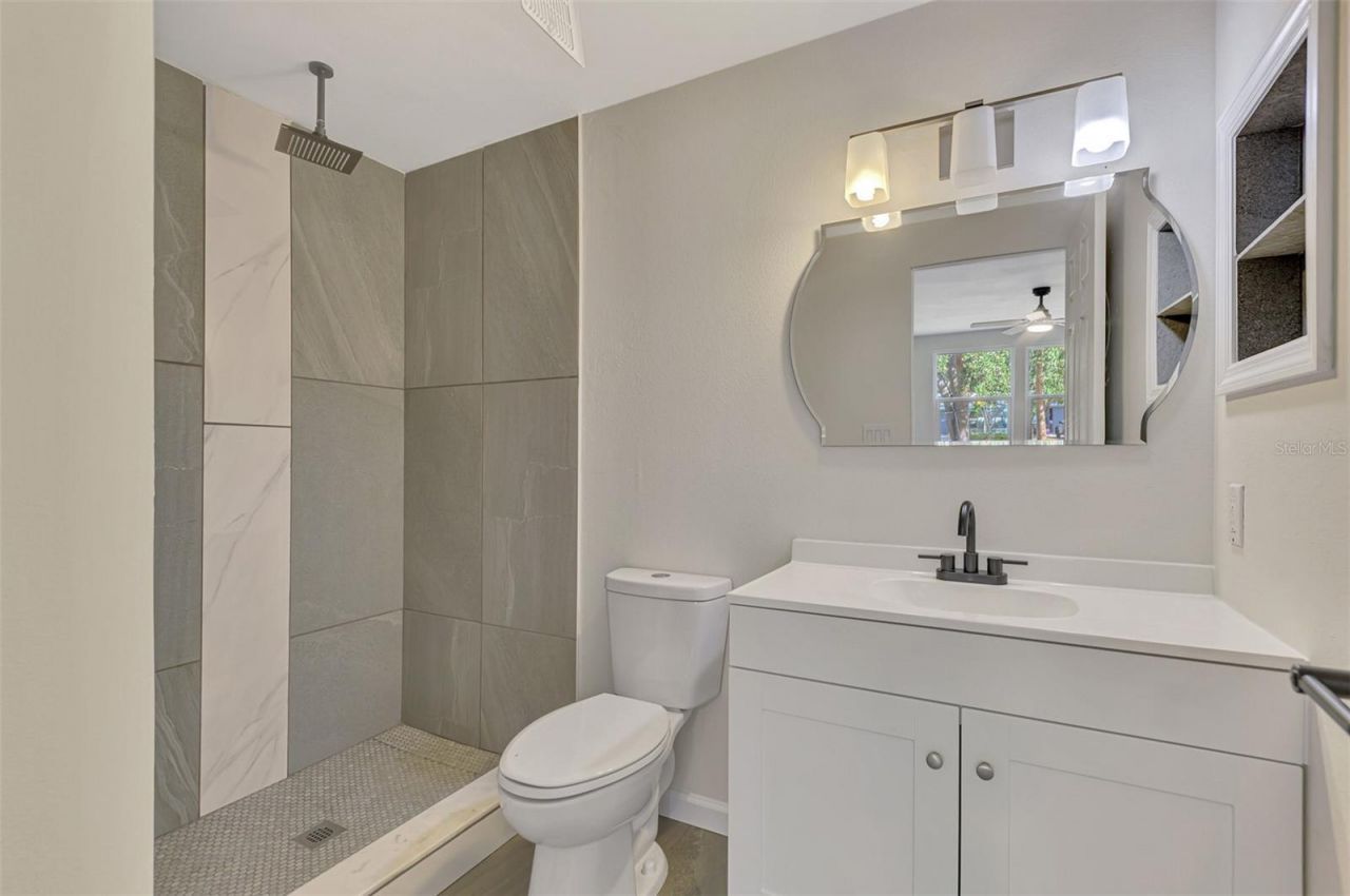 5026 Water Oak Drive, Unit 102, Bradenton, FL 34207 Photo