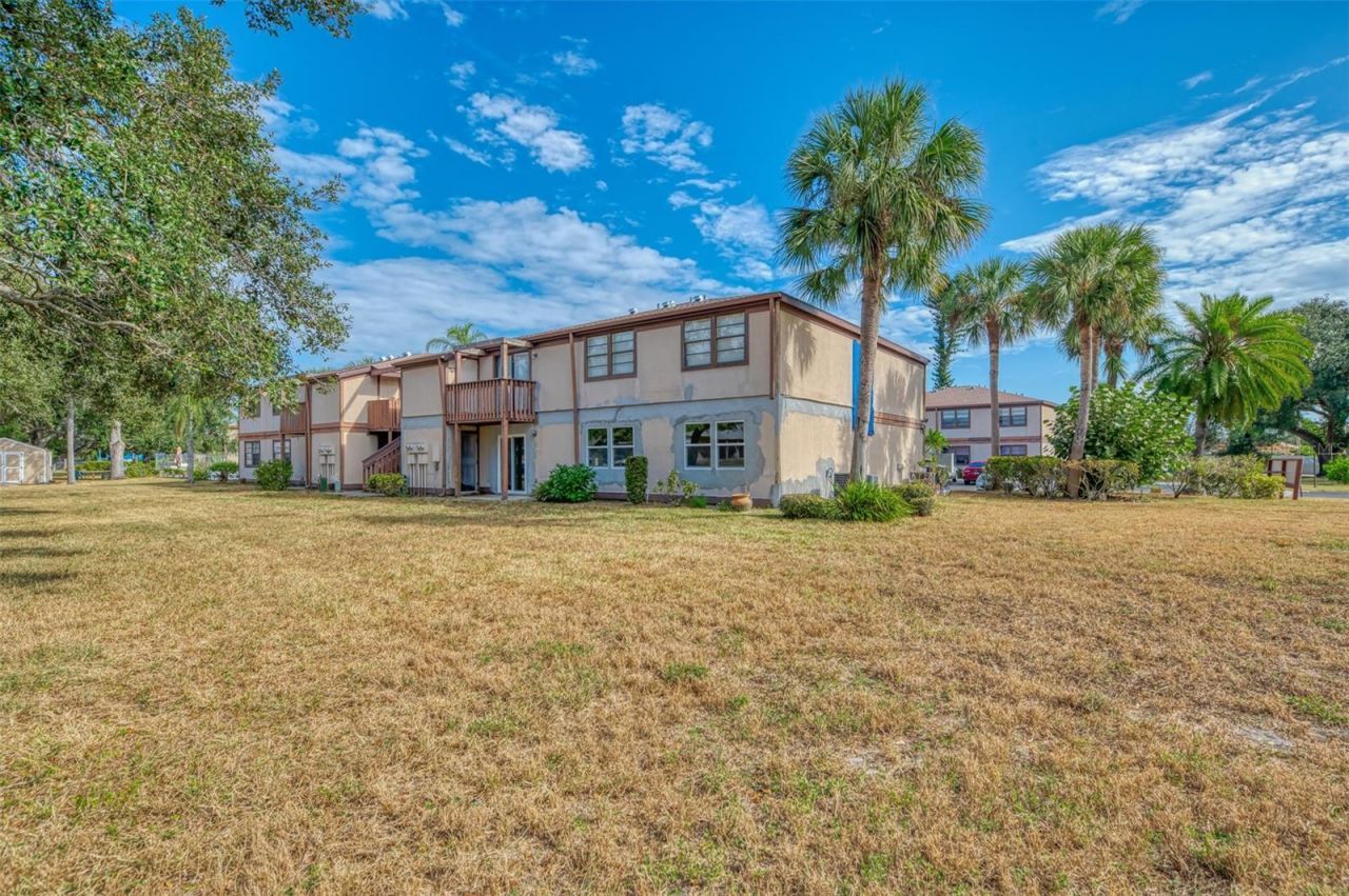 5026 Water Oak Drive, Unit 102, Bradenton, FL 34207 Photo