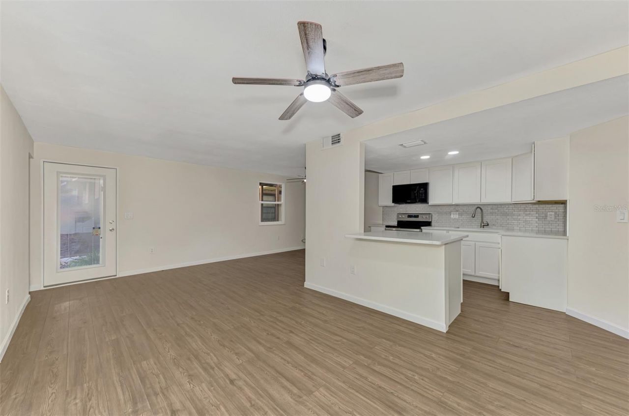 5026 Water Oak Drive, Unit 102, Bradenton, FL 34207 Photo