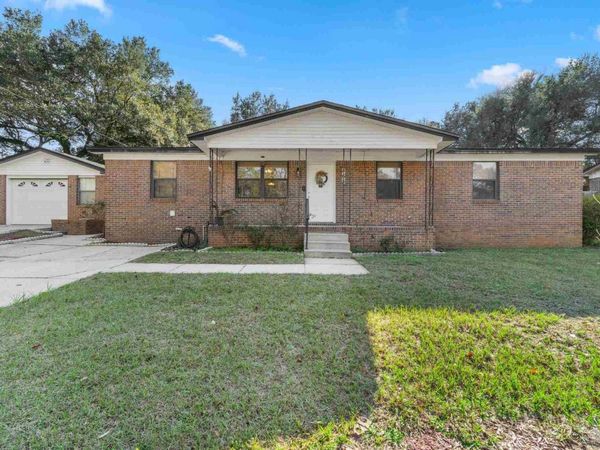 465 Ronda St, Pensacola, FL 32534