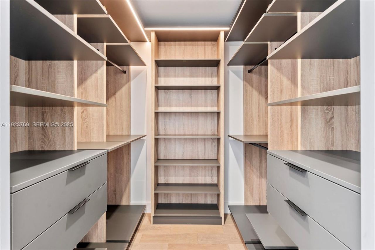 200 Sunrise Dr, Unit 200C, Key Biscayne, FL 33149 Photo