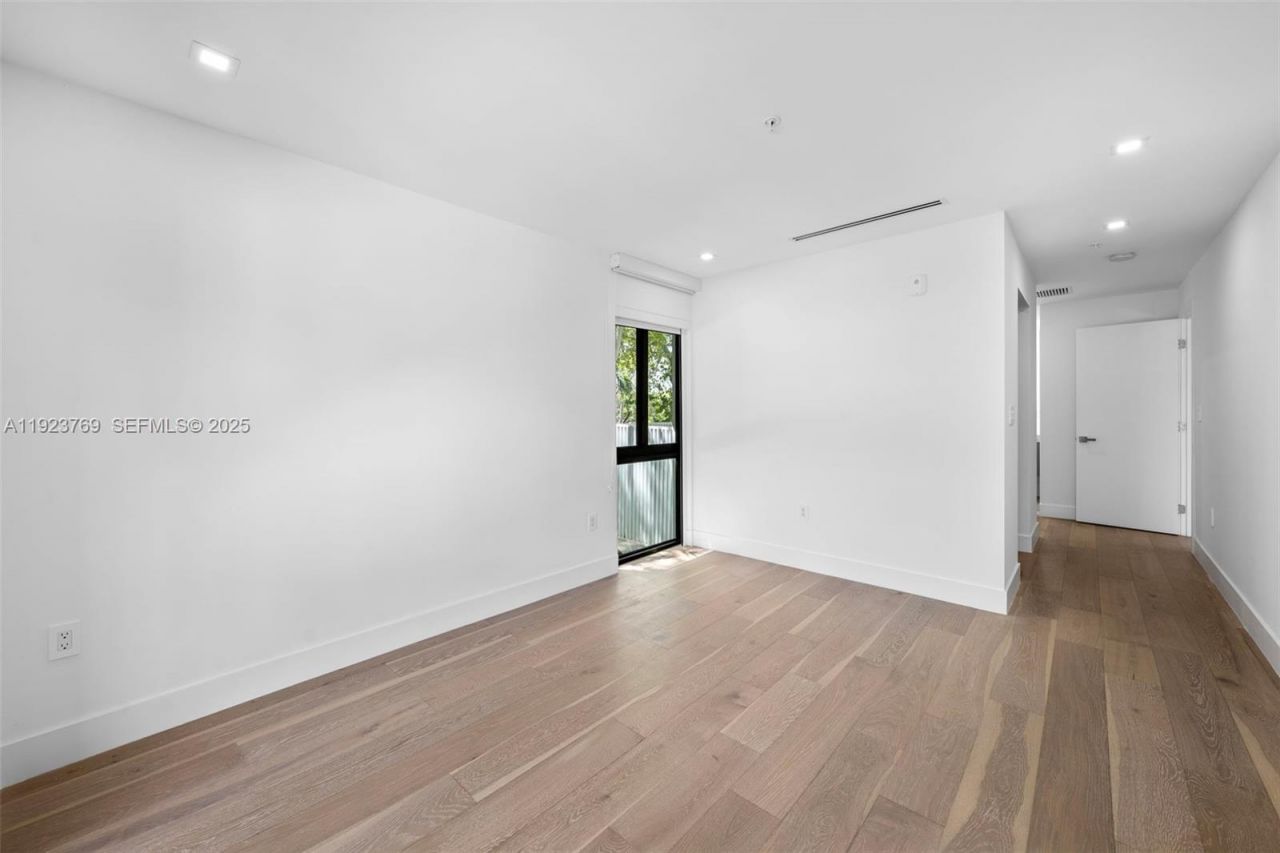 200 Sunrise Dr, Unit 200C, Key Biscayne, FL 33149 Photo