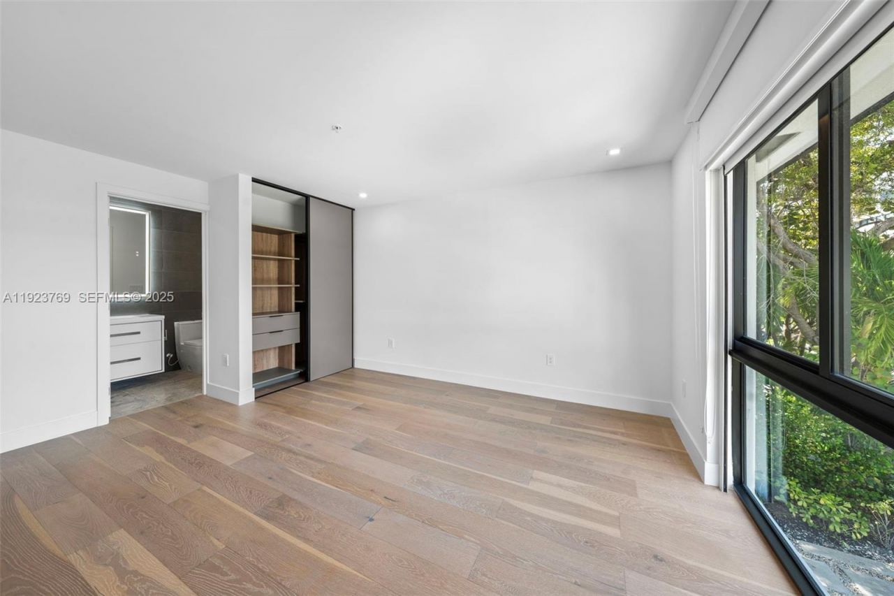 200 Sunrise Dr, Unit 200C, Key Biscayne, FL 33149 Photo