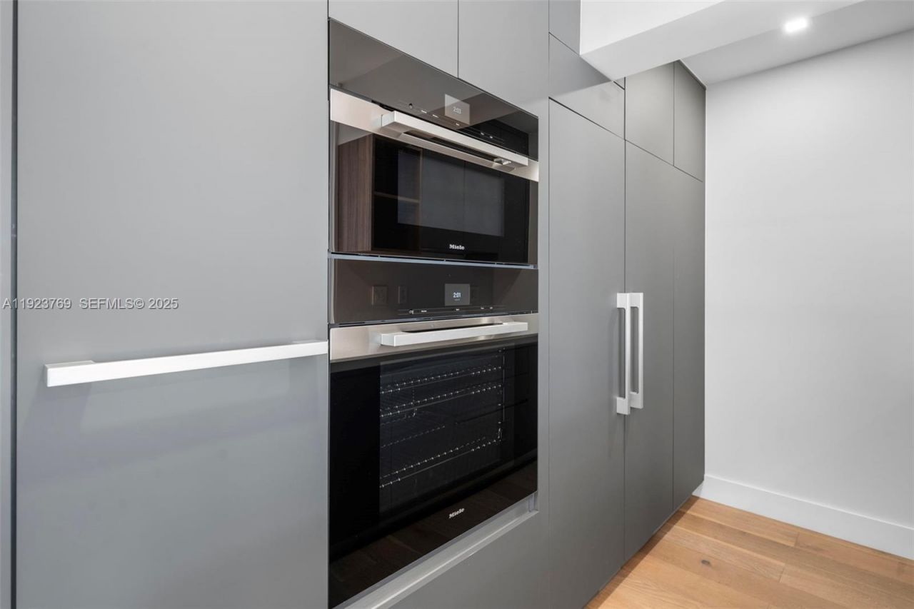 200 Sunrise Dr, Unit 200C, Key Biscayne, FL 33149 Photo