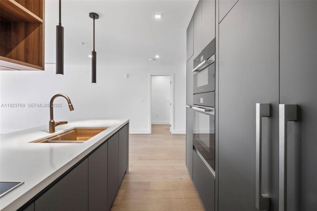 200 Sunrise Dr, Unit 200C, Key Biscayne, FL 33149 Photo