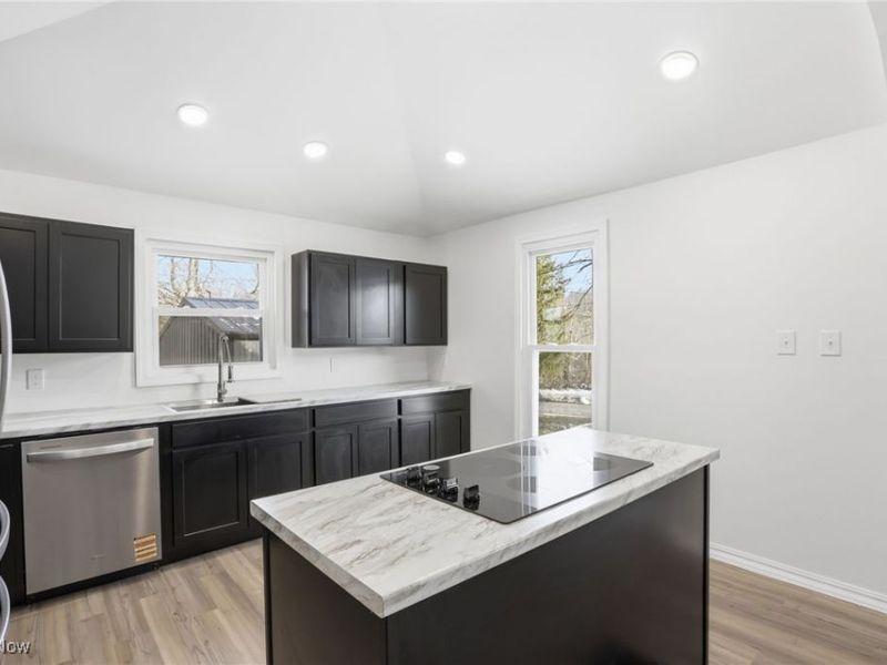 208 Meek Avenue, Byesville, OH 43723 Photo 10