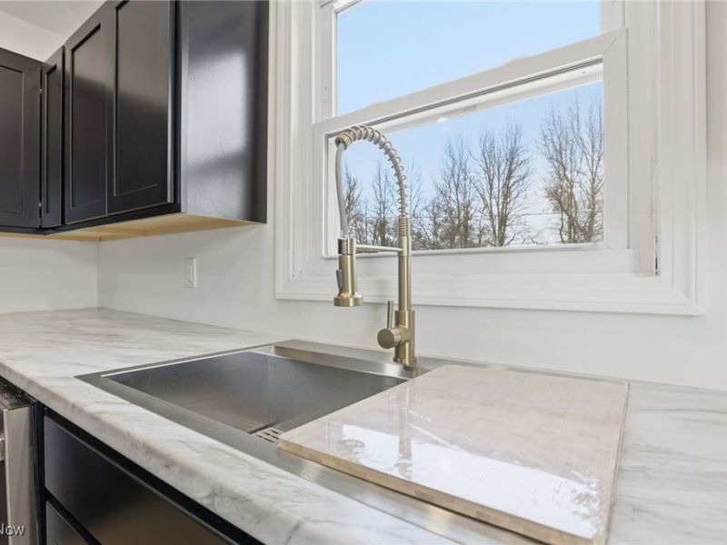 208 Meek Avenue, Byesville, OH 43723 Photo 12