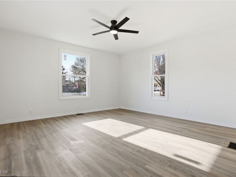 208 Meek Avenue, Byesville, OH 43723 Photo 5