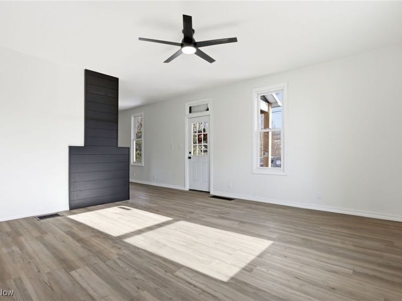 208 Meek Avenue, Byesville, OH 43723 Photo 6