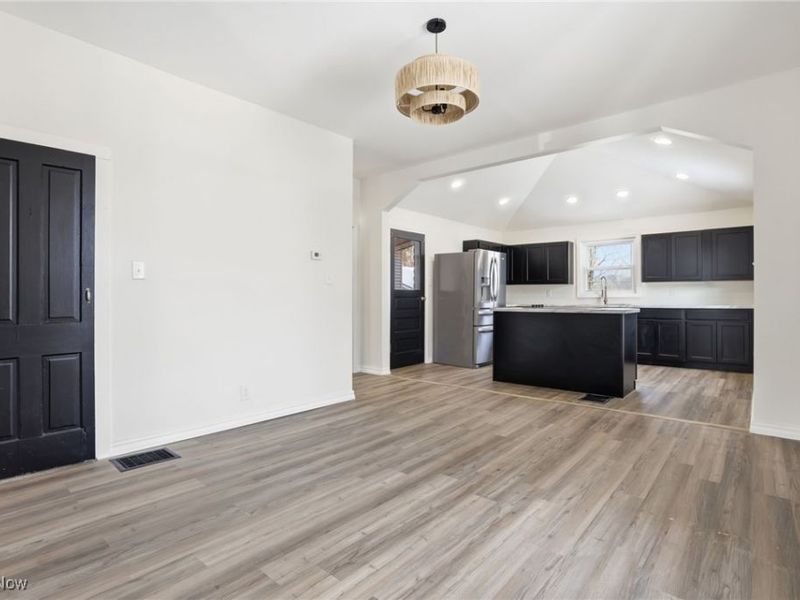 208 Meek Avenue, Byesville, OH 43723 Photo 7