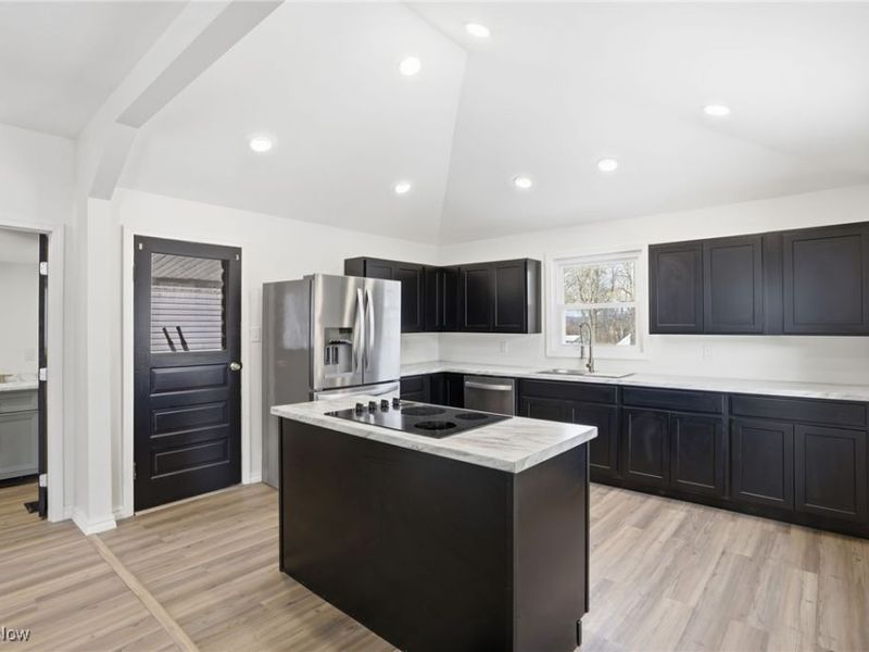 208 Meek Avenue, Byesville, OH 43723 Photo 9