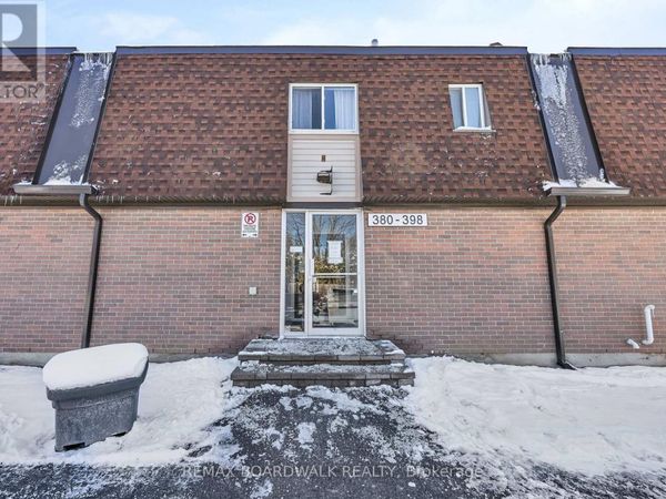 392 Garden Glen Private, Unit 67, Ottawa, ON K2G1E4