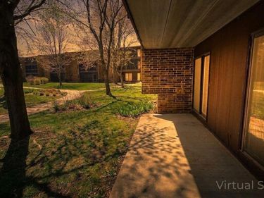 35 Nathan Lane N, Unit 114, Plymouth, MN 55441