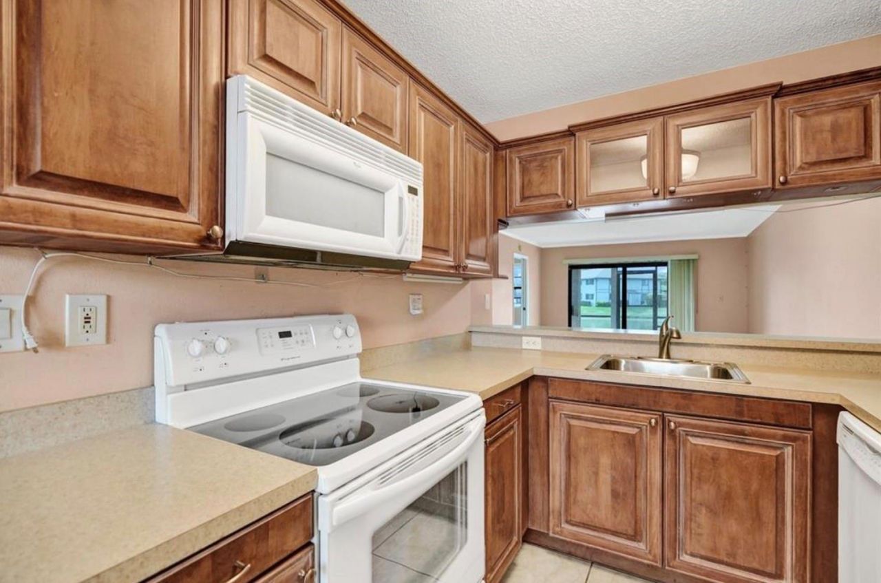 9573 W Mcnab Road, Unit 109, Tamarac, FL 33321 Photo