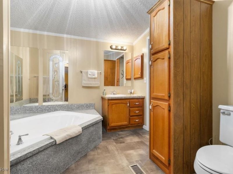 131 Birchbark Drive, Elyria, OH 44035 Photo 16