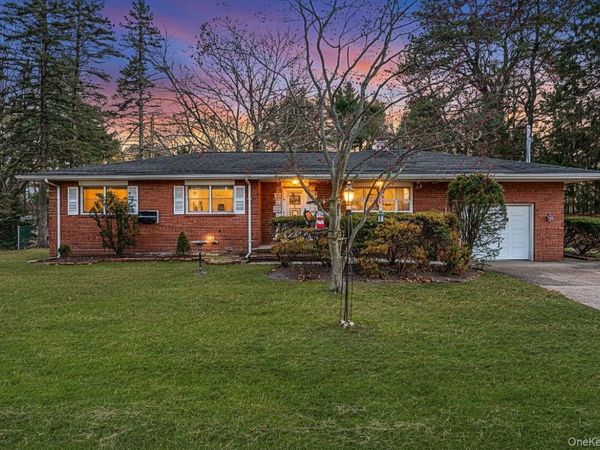 12 Babylon Street, Islip Terrace, NY 11752