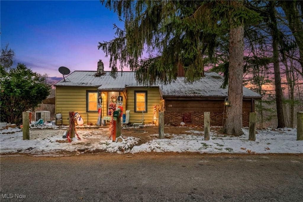 428 Canova Drive, Akron, OH 44319 Main Photo