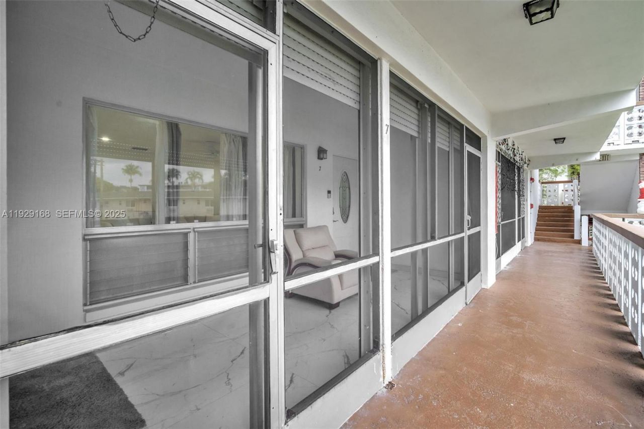 500 S Luna Ct, Unit 7, Hollywood, FL 33021 Photo