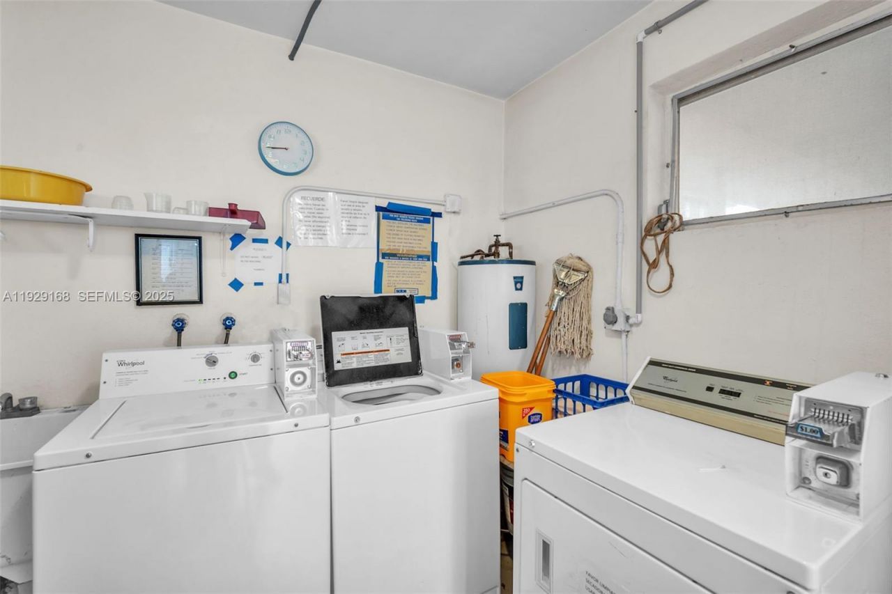 500 S Luna Ct, Unit 7, Hollywood, FL 33021 Photo