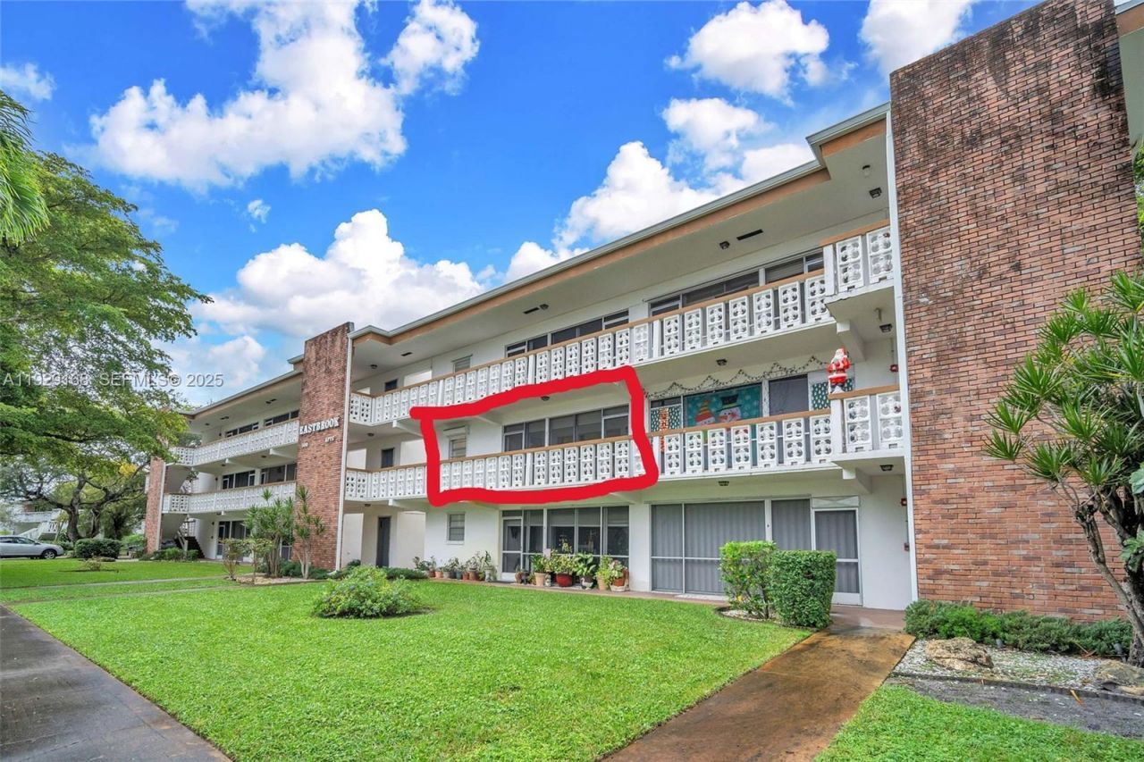 500 S Luna Ct, Unit 7, Hollywood, FL 33021 Photo