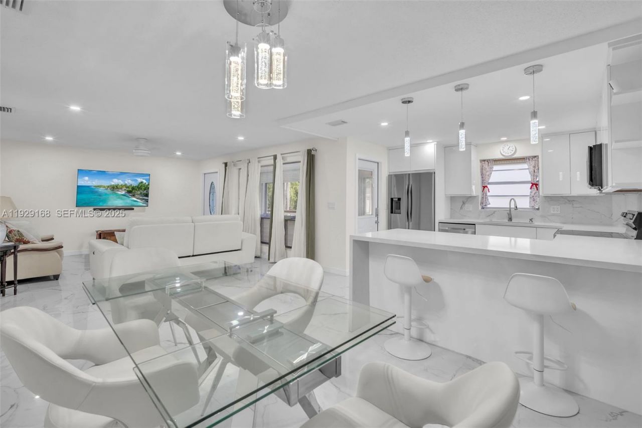 500 S Luna Ct, Unit 7, Hollywood, FL 33021 Photo