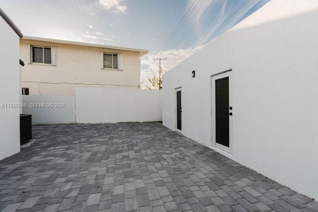 2101 SW 16th Ter, Miami, FL 33145 Photo