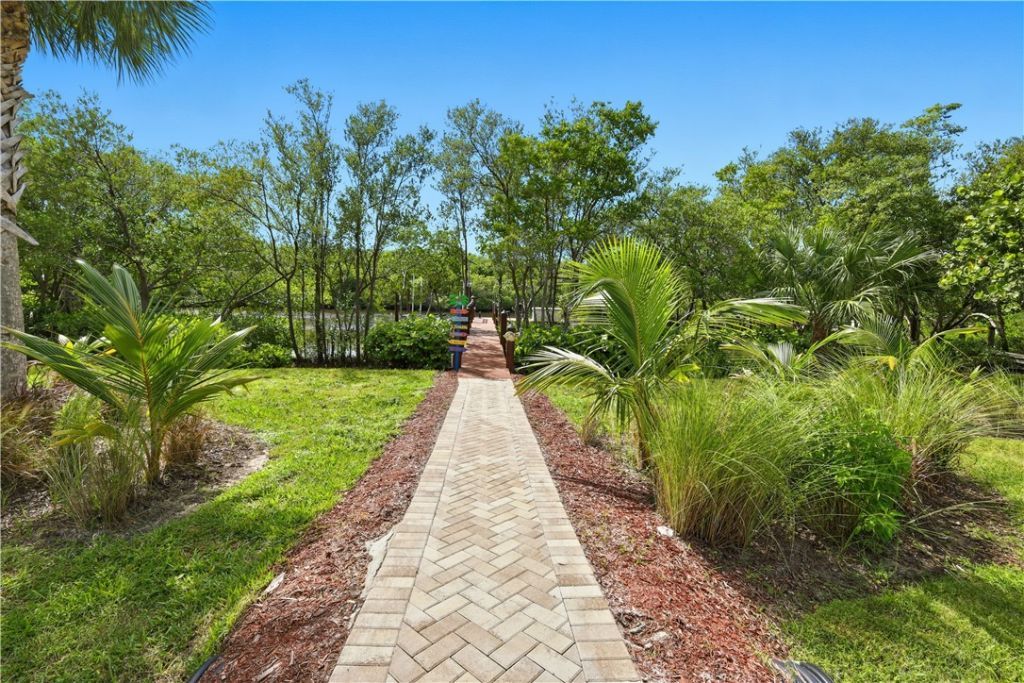 3929 Shoreside Drive, Hutchinson Island, FL 34949 Photo