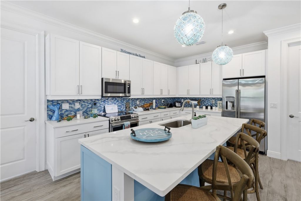 3929 Shoreside Drive, Hutchinson Island, FL 34949 Photo